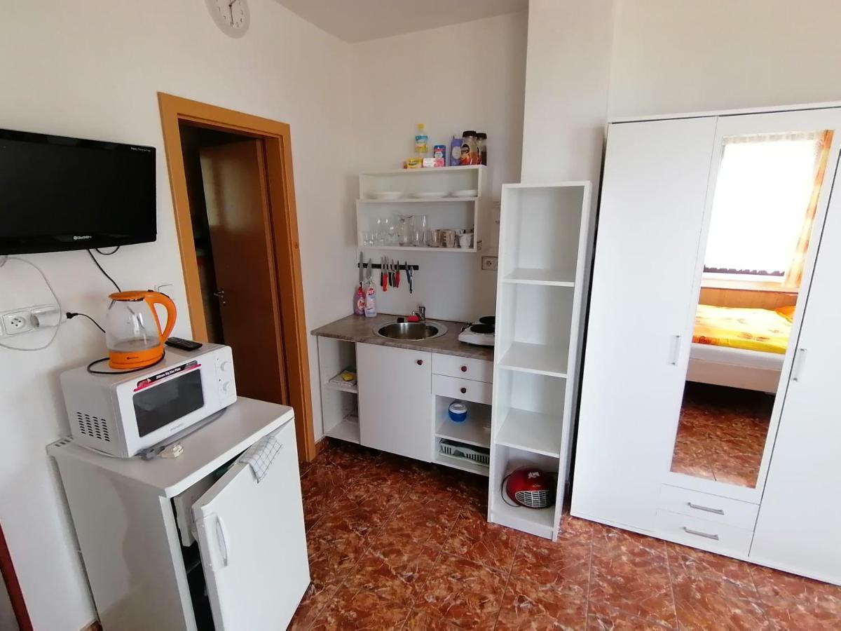 Penzion Nad Jezerem Pavlov Exterior foto